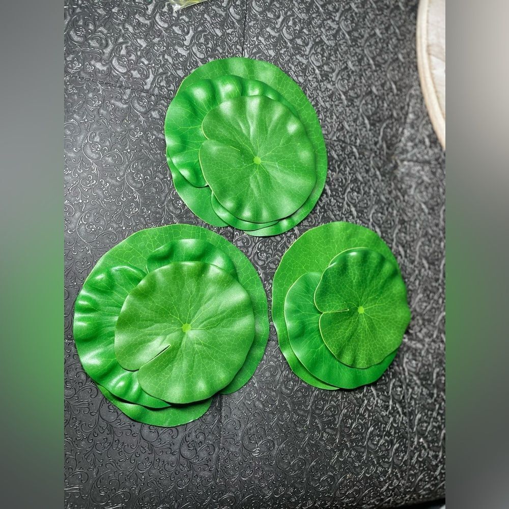 12 Realistic Lily Pads Leaves for Ponds, Artificial Floating Foam Leaves Realist
